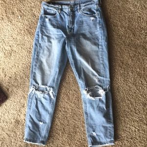 AE mom jeans🧢
